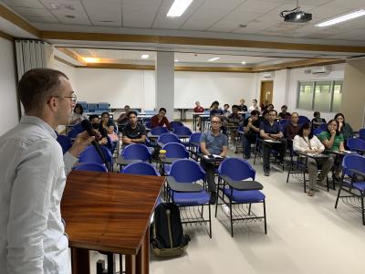Presentation of the Cirad's PixFruit expertise at the University of the Philippines Los Banos.  © E Faye